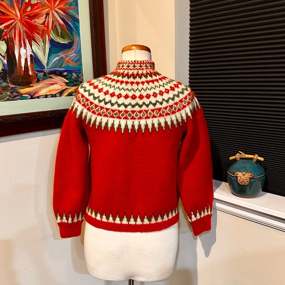 Red, White, Green 1950s Norwegian Sweater in Xmas Colors - Fit S-M - Picture 2 of 9